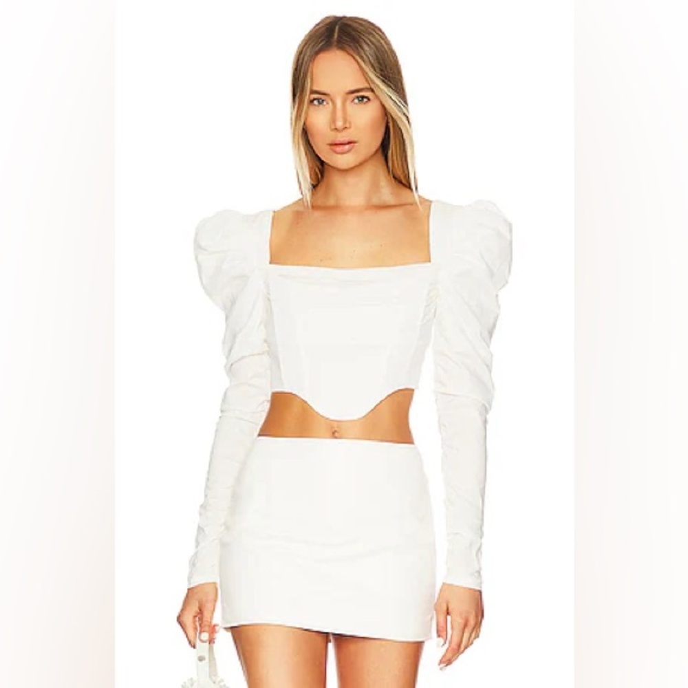 h:ours Revolve Mona‎ Long Sleeve Cropped in White Size M